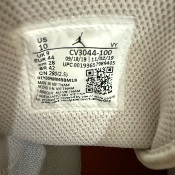 Jordan 1 Mid Milan’s (RARE) - Picture 8 of 9